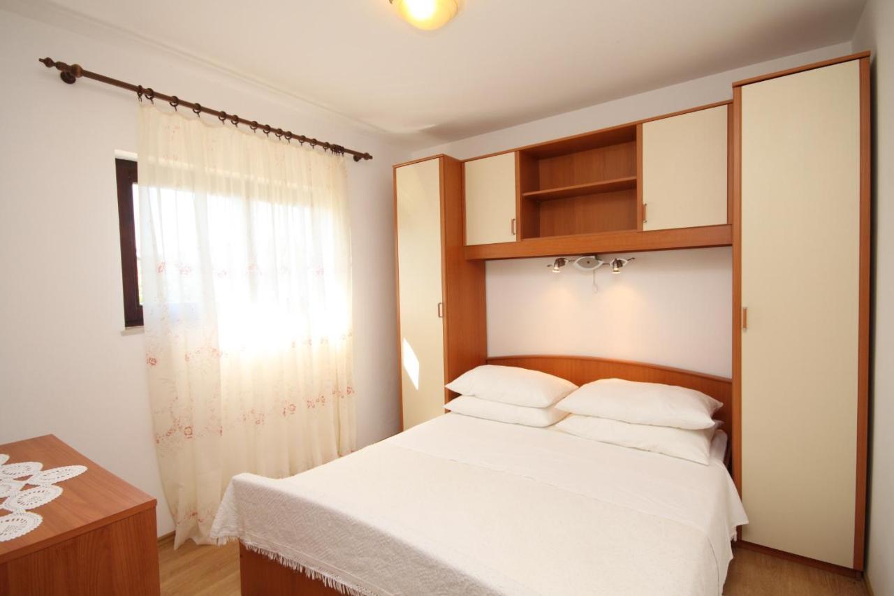 Apartments By The Sea Razanj, Rogoznica - 8361 Kültér fotó